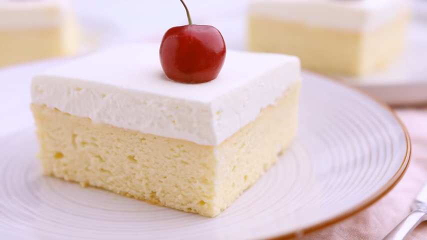 ألذ و أطرى كيكة حليب ستتذوقيها في حياتك Tres Leches Cake كـــوزينـــتكم